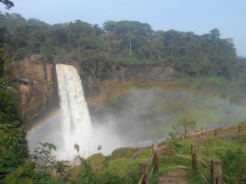 Ekom Nkam waterfalls